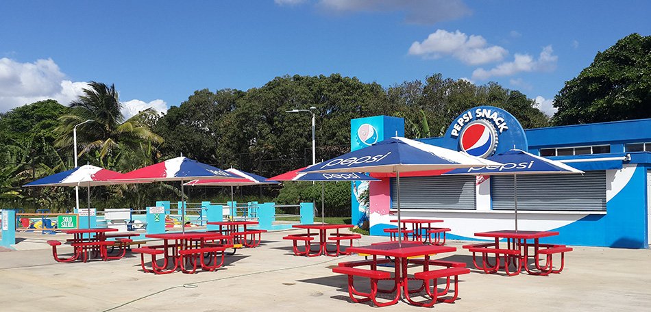 Outdoor Eating Area with Picnic Tables with Umbrellas – Amusement Park Eating Area testimonials