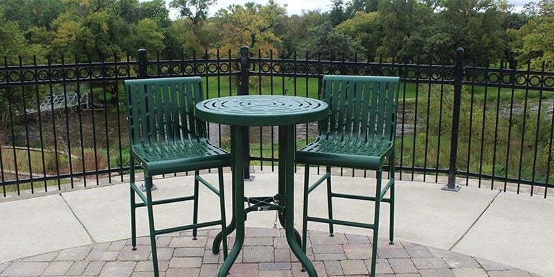 939-B11_958-B81a patio tables and chairs