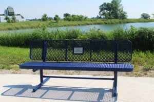 plastisol coated memorial bench with dedication plaque