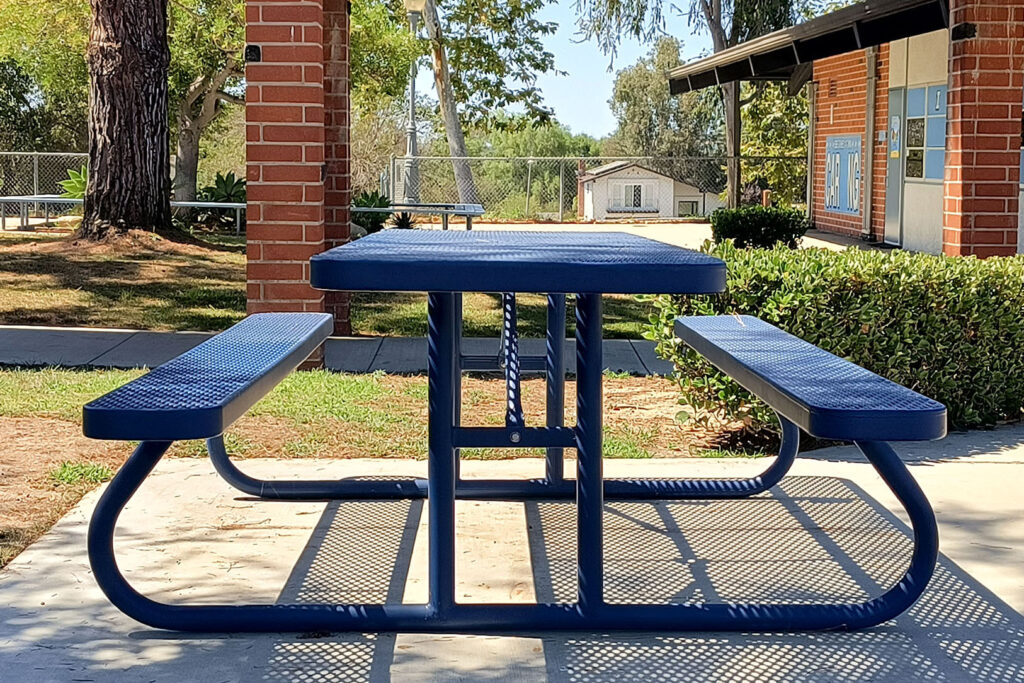 no-tip frame design