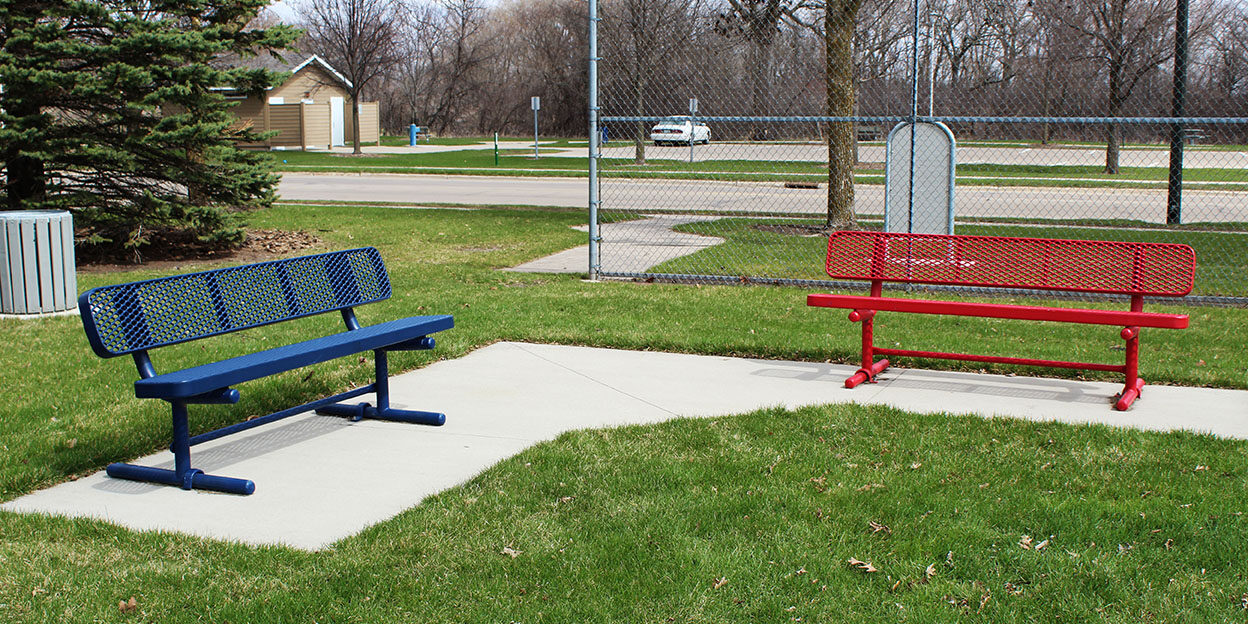 934-301blue_red blue and red bench