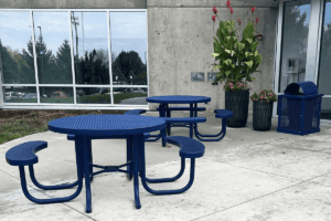 commercial picnic tables